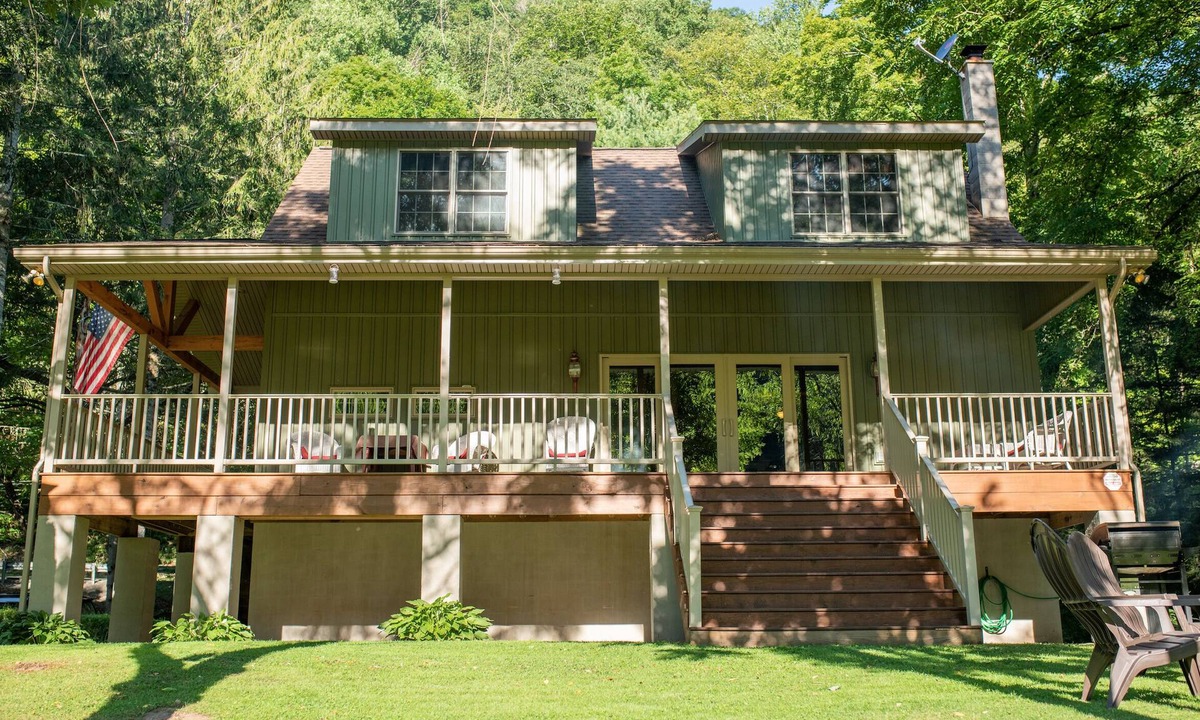 Farrandsville Cabin | Bear Bottom Lodge