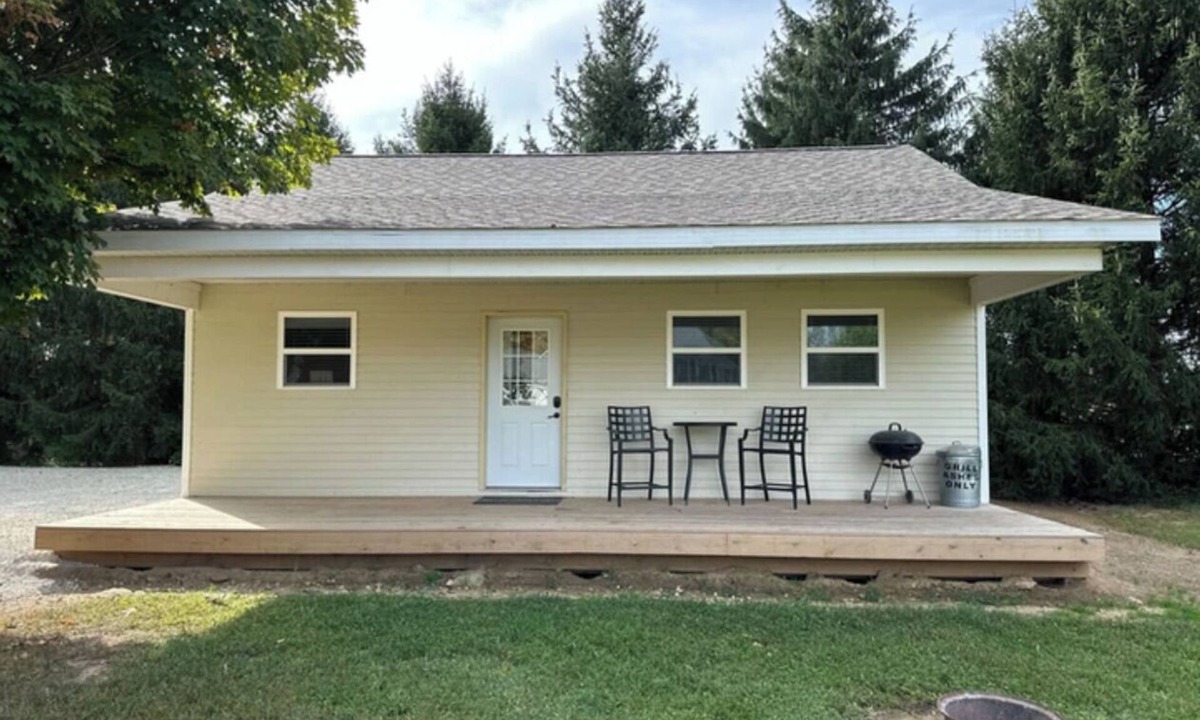 Attica Cabin | Bear Cave - Two Bedroom, 2 Bath Luxury Cabin