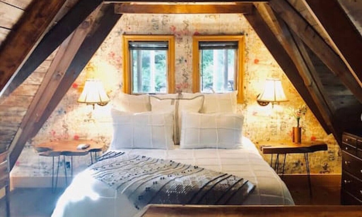 Layton Cabin | Bear Cottage- Relaxing Getaway