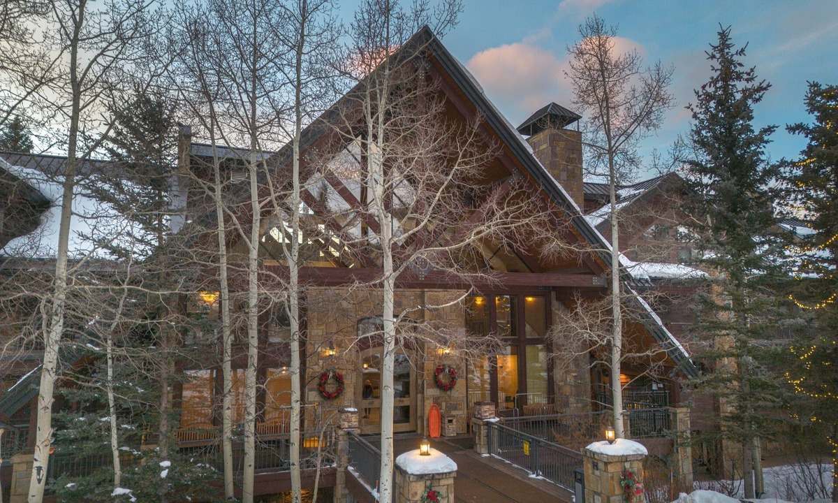 Mountain Village Condo | Bear Creek Lodge 301a 1 Bedroom Condo by Alpine Lodging Telluride