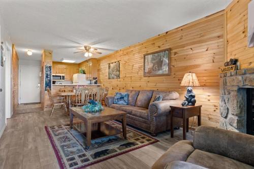 Chalet Village Apartment | Bear Cub Retreat