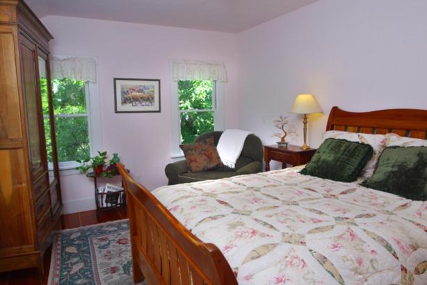 Calistoga Bed & Breakfast | Bear Flag Inn