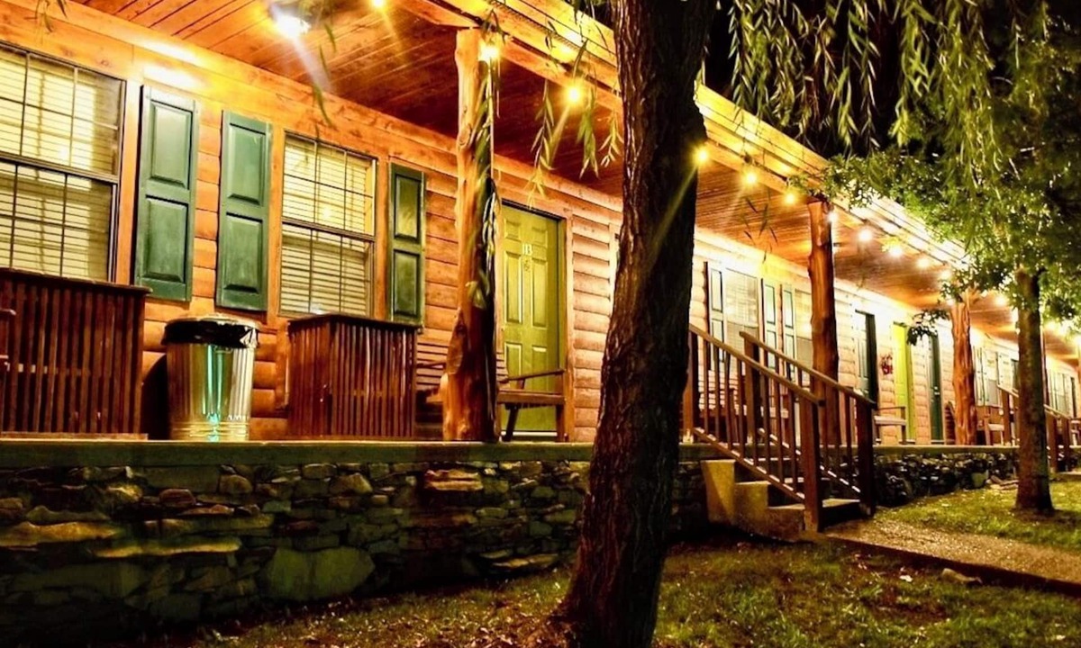 Clifton Hotel | Bear Inn Retreat