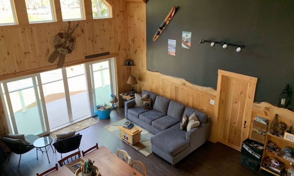 Meredith House | Bear Island Dockhouse - Paddle, Swim & Trails