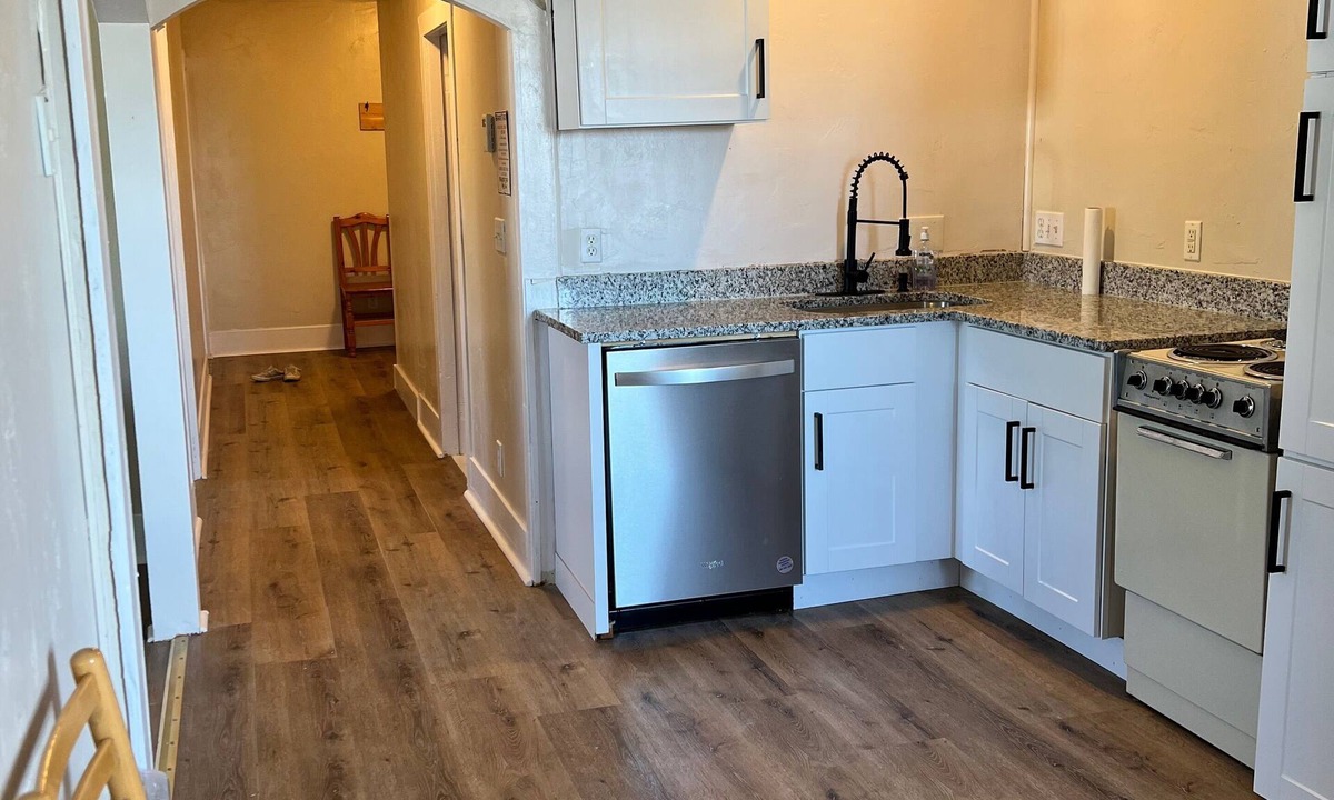 Paris Apartment | Bear Lake Private Apartment sleeps 8 w Kitchen & Laundry