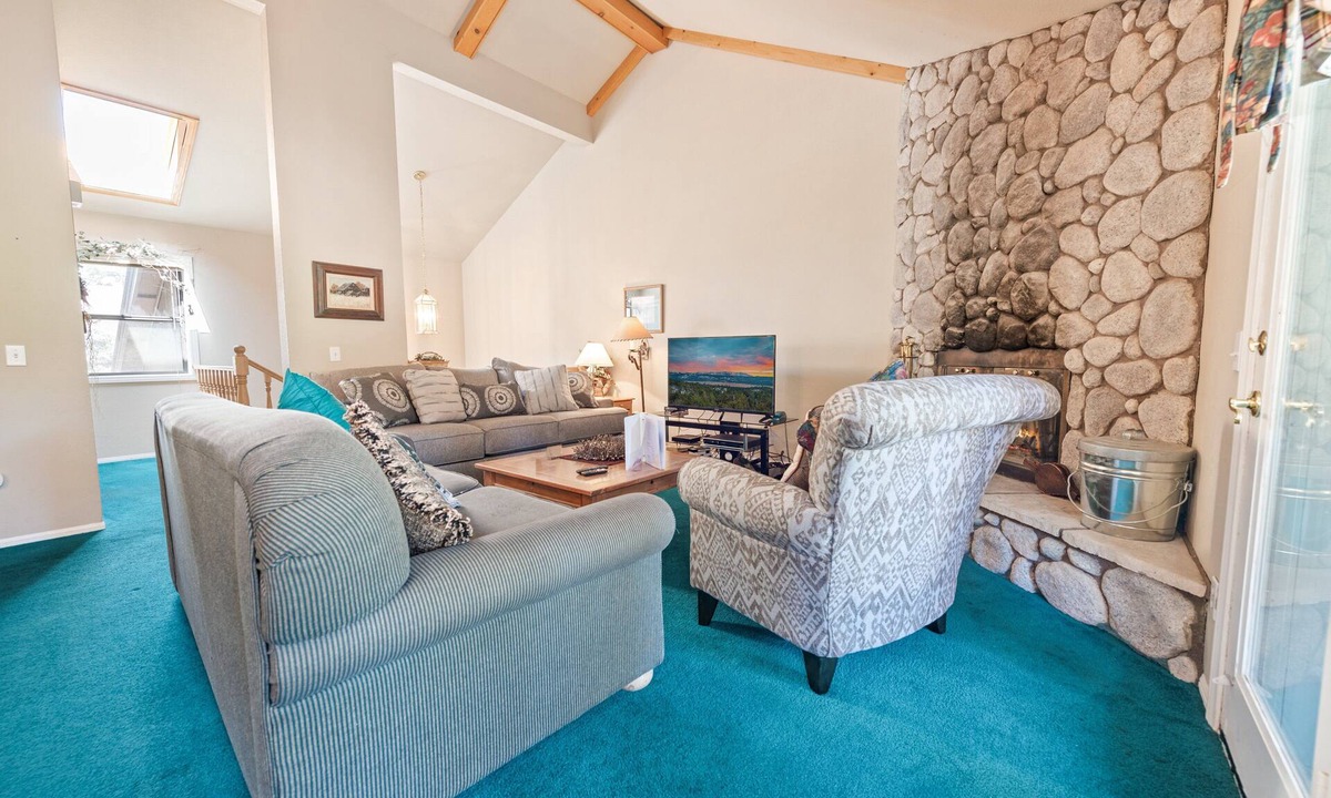 Moonridge Condo | Bear Mountain Escape - Walk to Bear Mountain, Fireplace, Deck, Barbecue