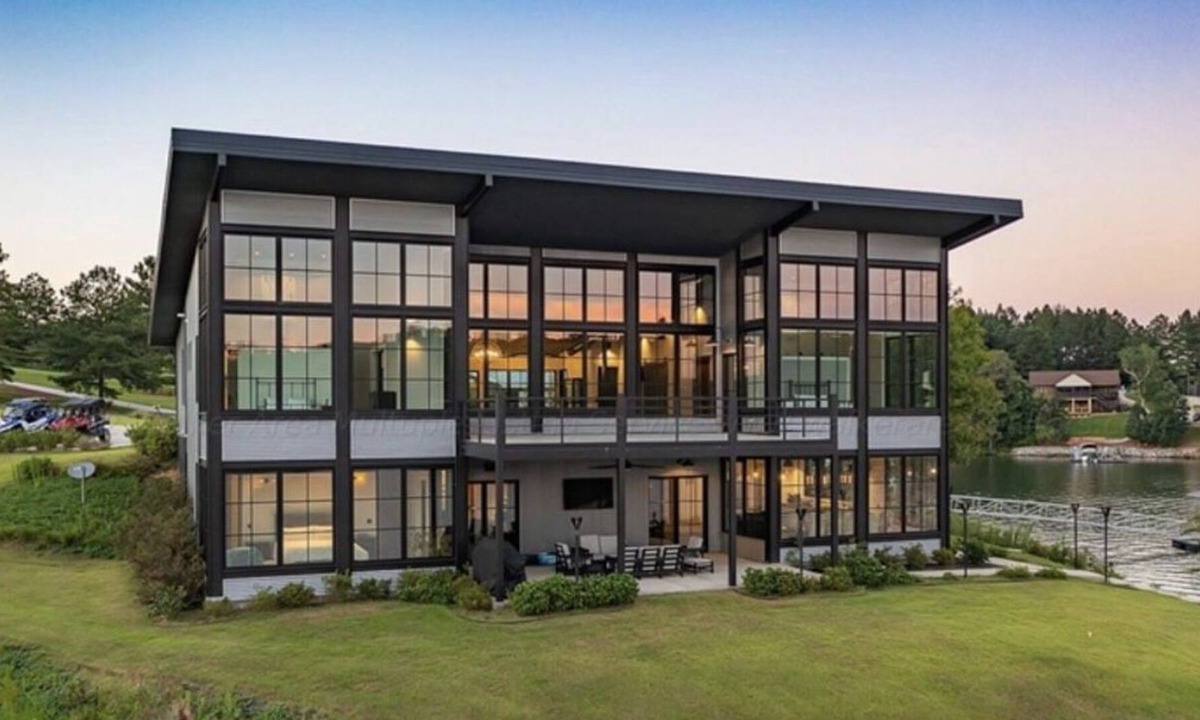 Crane Hill Cabin | Bear Pen Lodge on Smith Lake