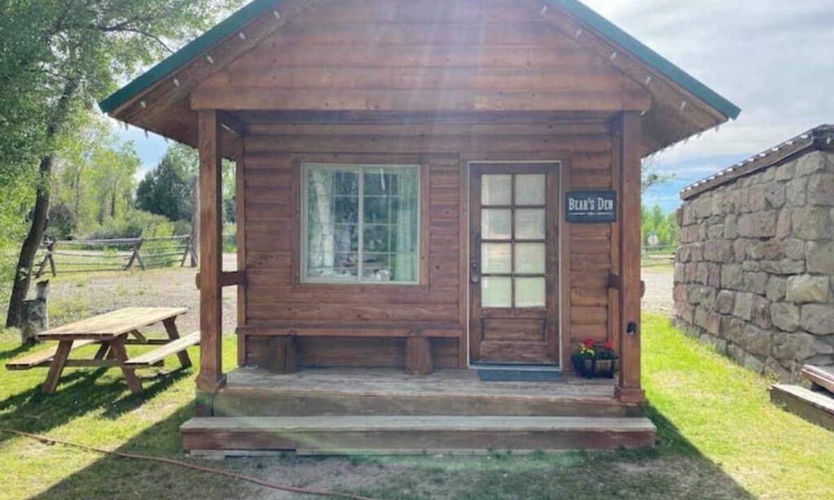 Ririe Apartment | Bear's Den At Mountain River Ranch