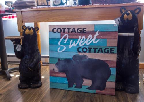 Ferndale Hotel | Bear Tracks Inn