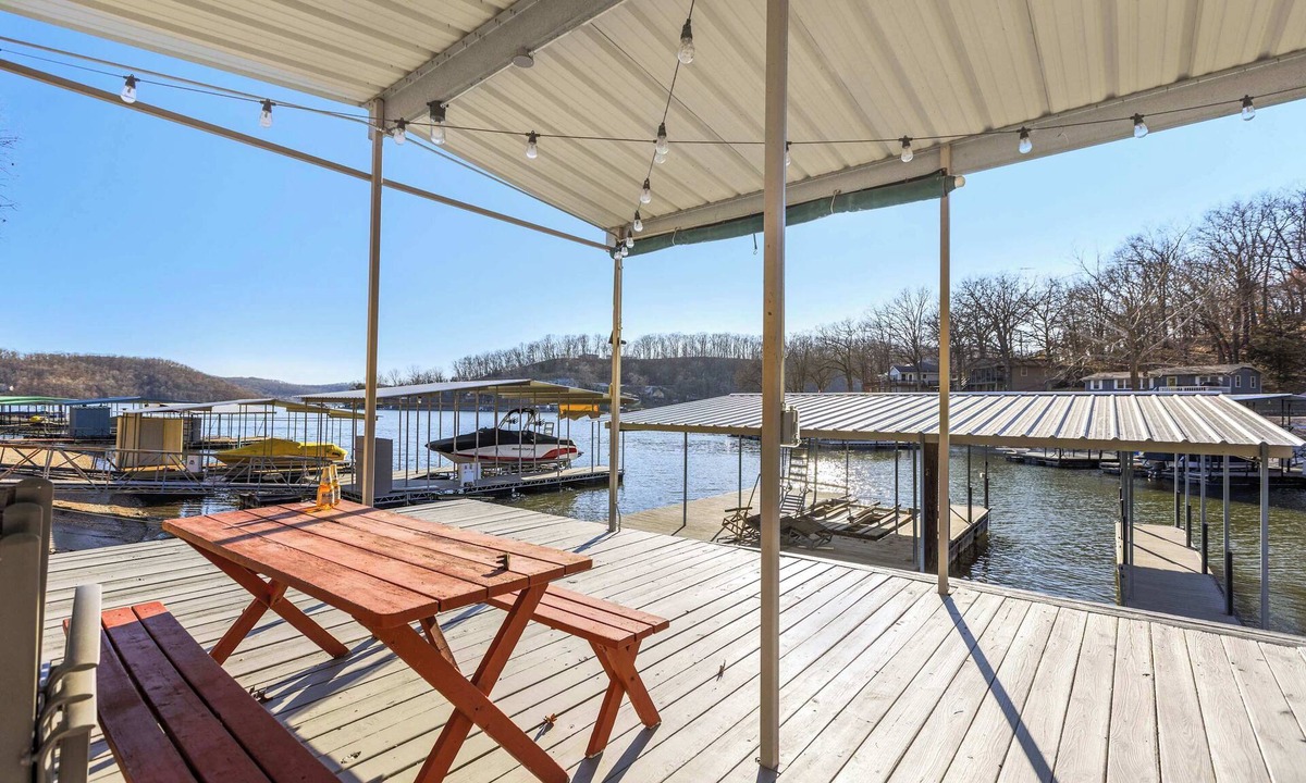 Gravois Mills House | Bearcat Bungalows Two Homes One Rental, Sleep 22