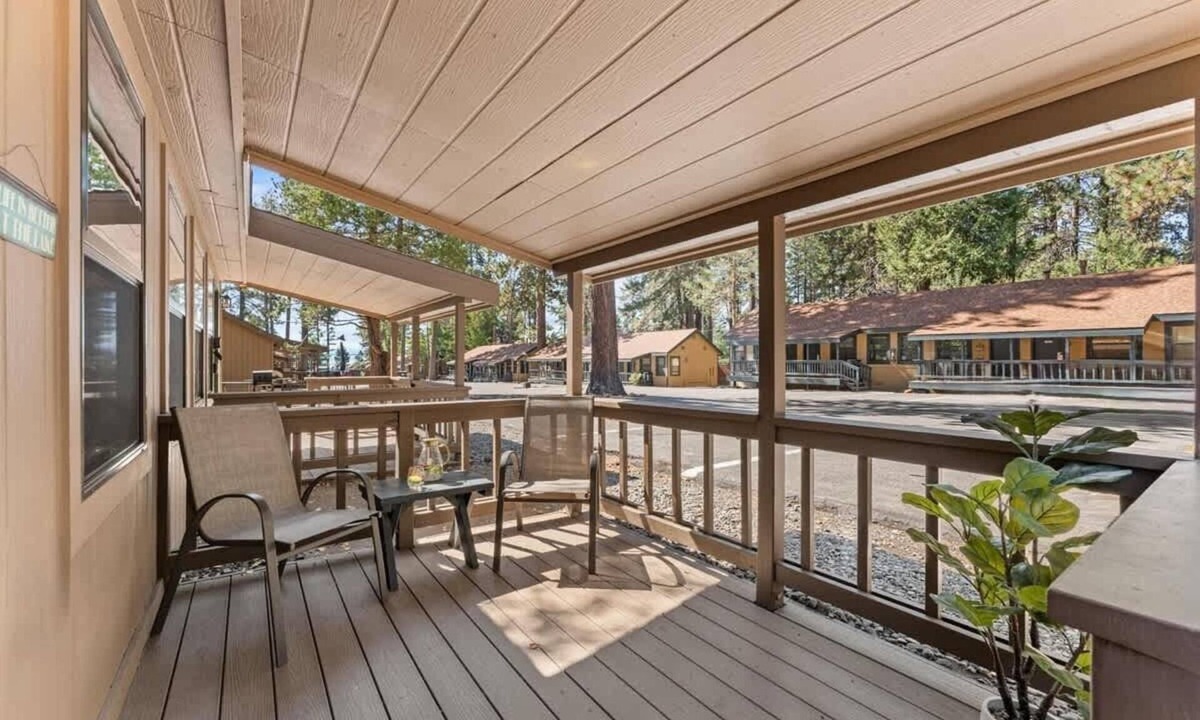 Tahoe Vista Condo | Bearfoot Bungalow - Year Round Private Beach Access