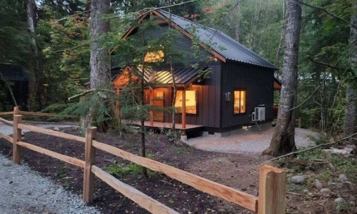 Paradise Estates House | Bearfoot chalet. Sleeps 6/Hot tub