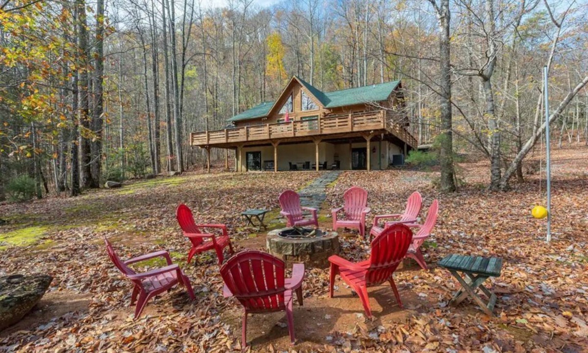 Lake Lure House | Bearfoot Lodge at Rumbling Bald