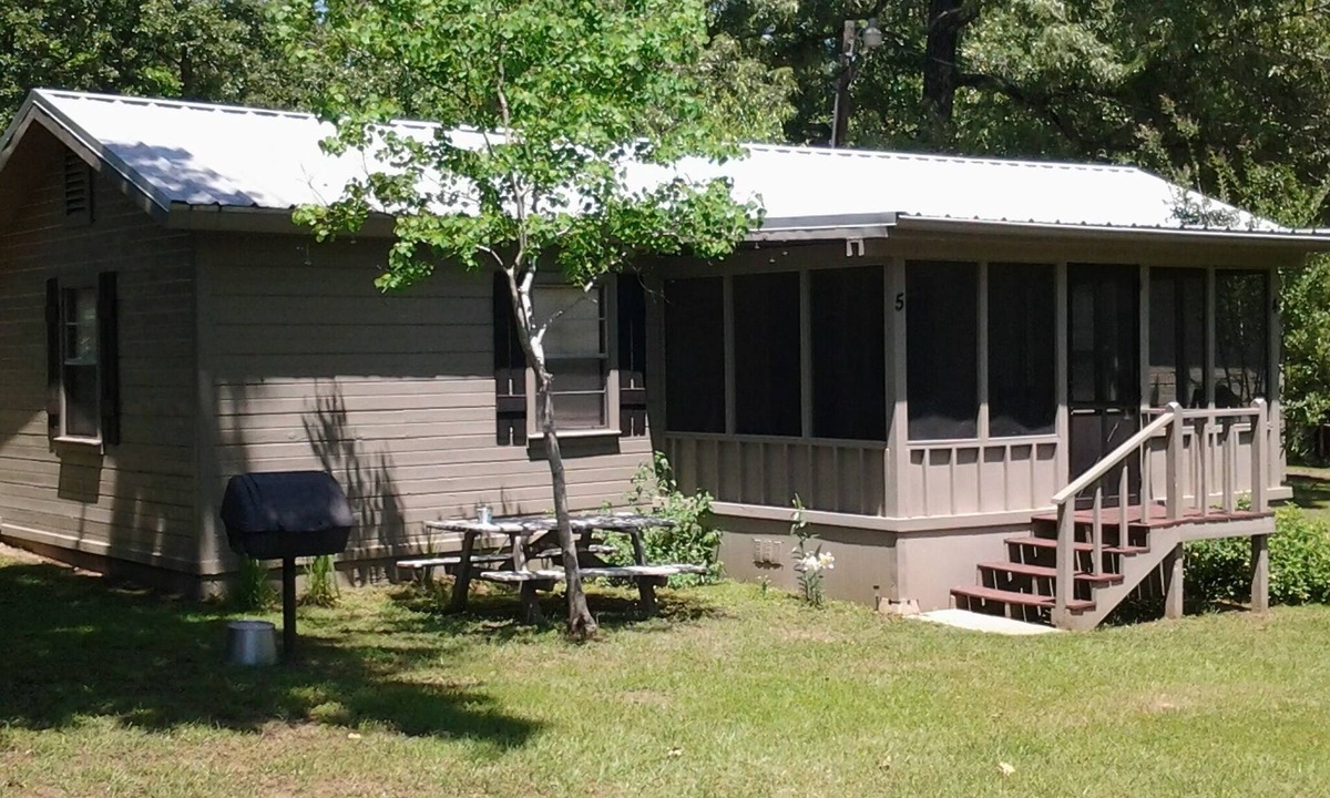 Bronson Cabin | "Bearly Behaving" is a quaint, rustic cabin on Lake Sam Rayburn, TX - (# 5)