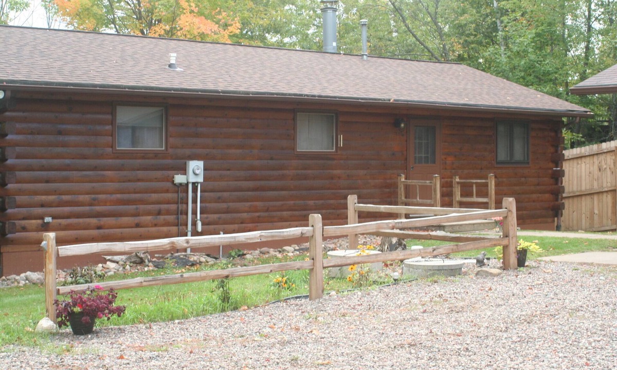 Winter House | Bears Den on the private lake