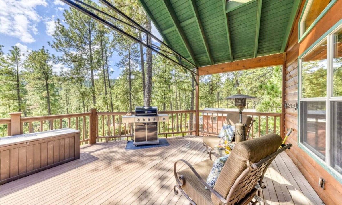Ruidoso Cabin | Beary Happy Place:Cozy Mtn Cabin,Deck,Views,Trails