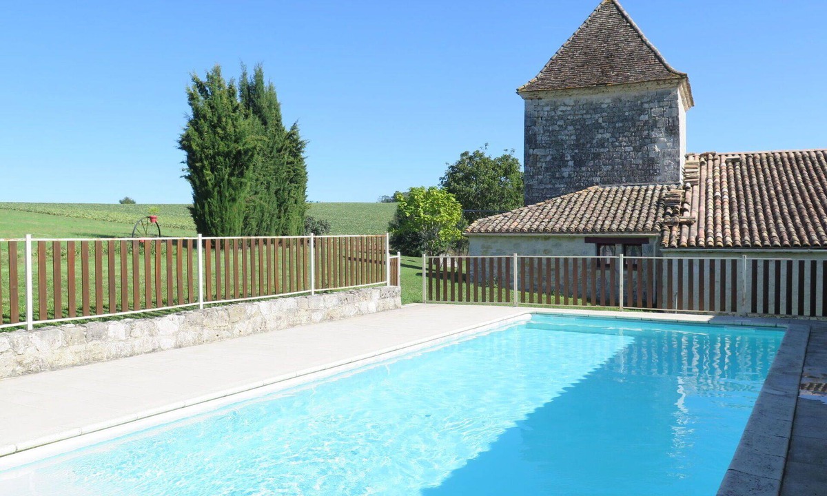 Dondas Villa | Beautiful apartment in villa for 6 people with pool, TV, terrace and panoramic view