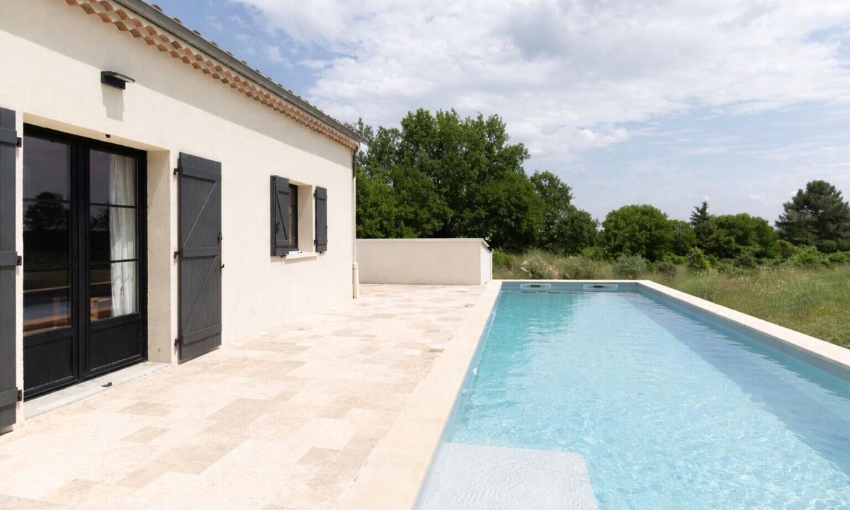 Le Garn House | "Beau Gite" House with Private Pool, Private Terrace and Wi-Fi