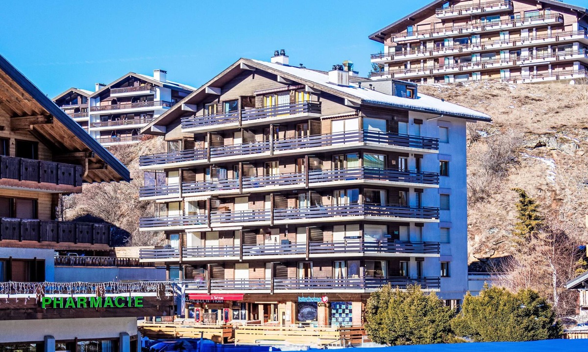 Saint-Pierre-de-Clages Apartment | Beau-Séjour 24 by Interhome