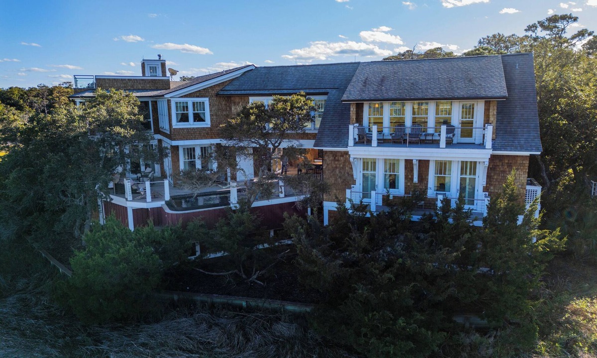 Bald Head Island House | Beauitful marsh front, six bedroom home with infinity pool with hot tub.