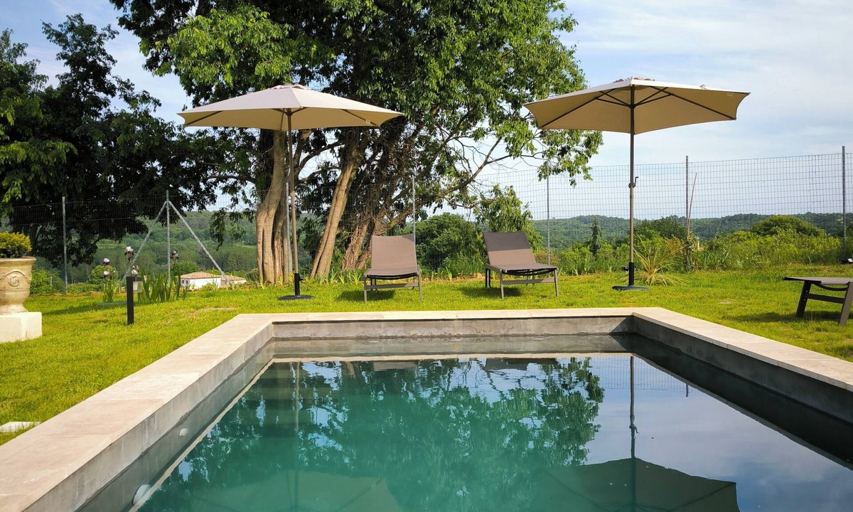 Saint-Marcel-de-Careiret House | Beautiful villa between Avigon and Uzès.