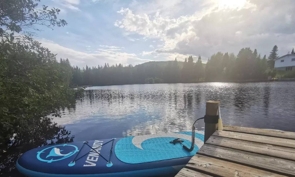 Notre-Dame-de-la-Merci Ski Chalet | Beautiful fully equipped Cottage by the lake
