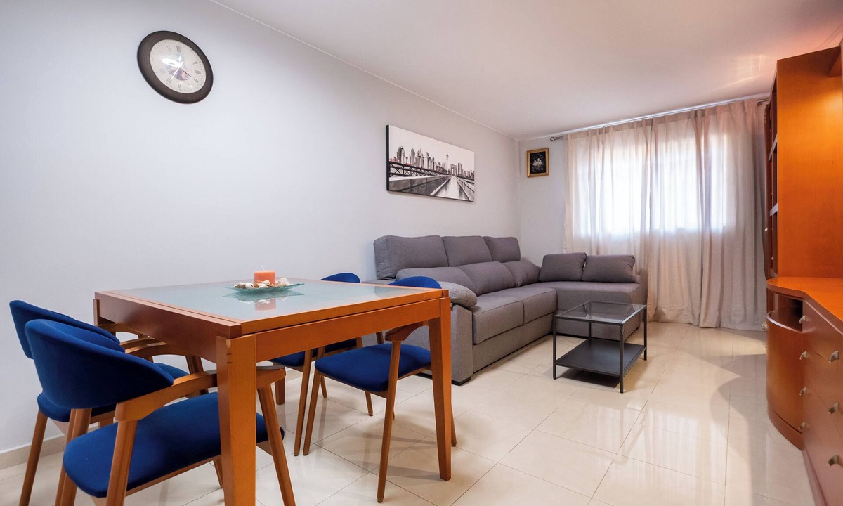 Cornella de Llobregat Apartment | Beautiful two-bedroom apartment in Cornellà