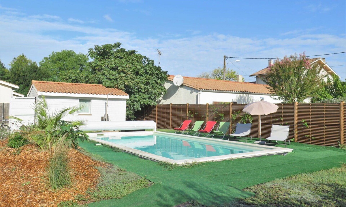 Saint-Vivien-de-Medoc House | Beautiful private villa for 6 guests with private pool, WIFI and terrace