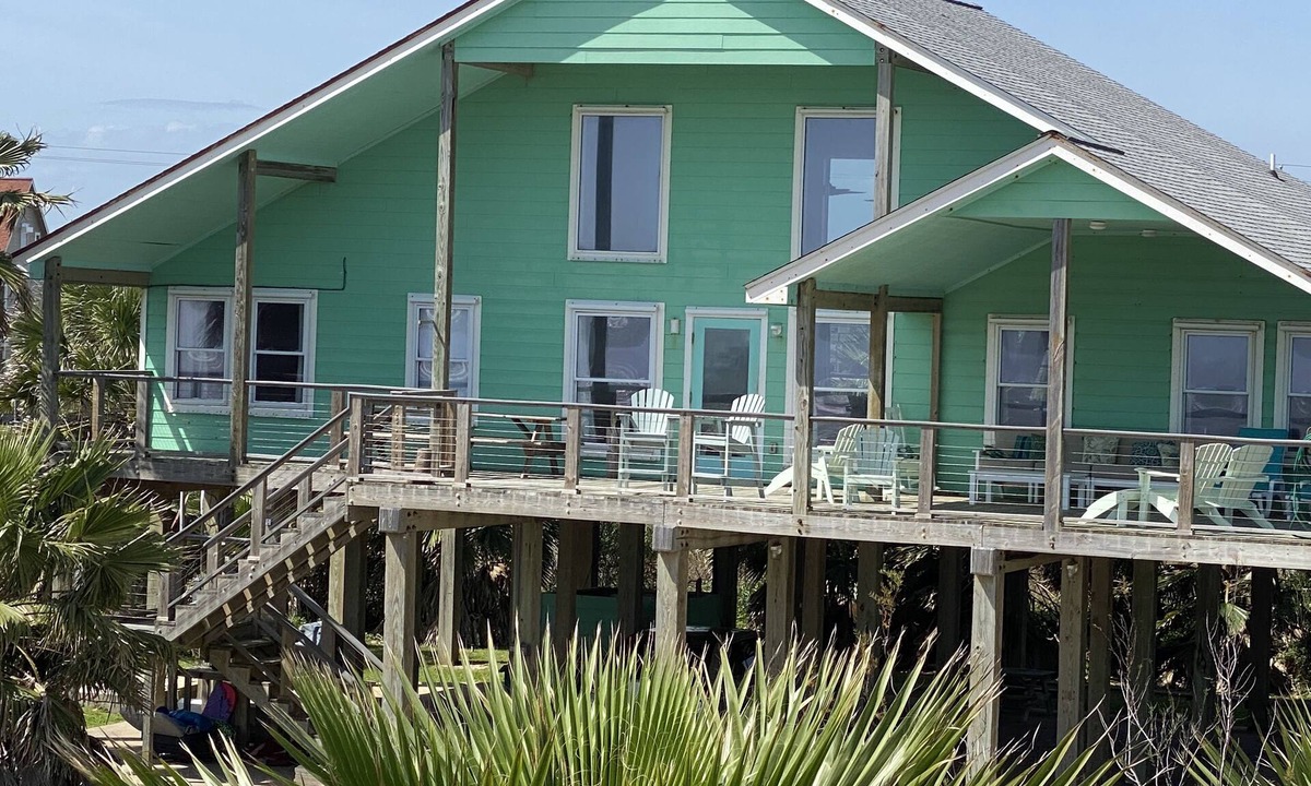 Freeport House | BEAUTIFUL 1 ACRE BEACHFRONT PROPERTY