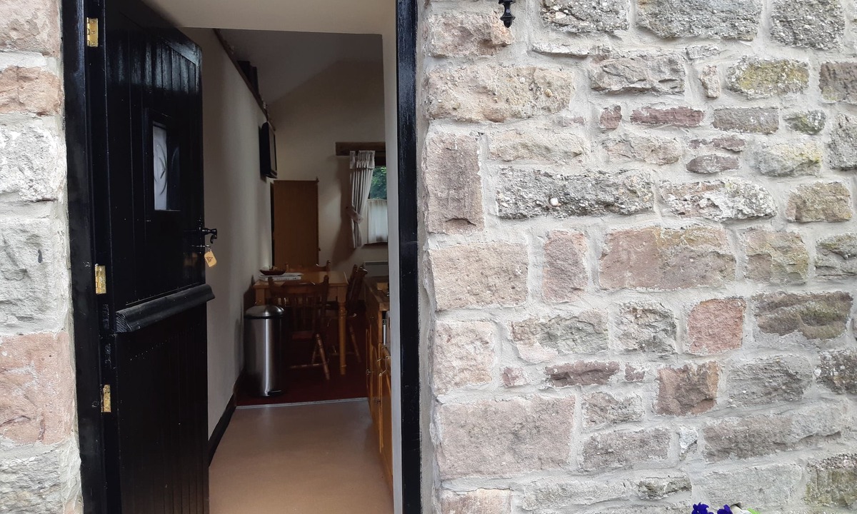 Redbrook Cottage | Beautiful 1-bed Cottage in Trellech