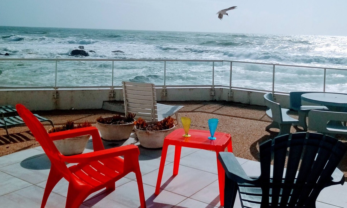 La Chaume House | BEAUTIFUL 180 ° PANORAMIC SEAVIEWS , Oceanfront Villa .