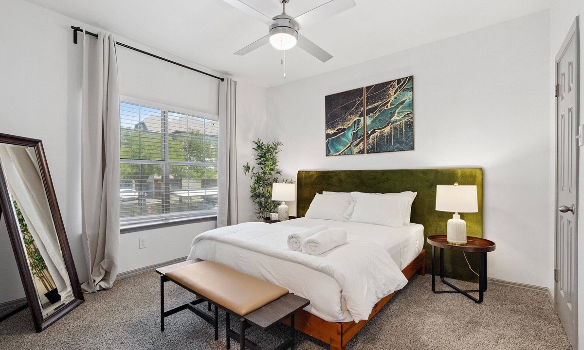 North Burnet Apartment | Beautiful 1BR Next to The Domain 4102