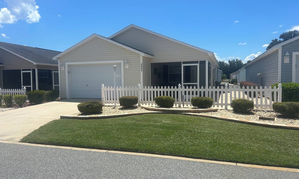 Village of Collier House | Beautiful 2/2 Patio Villa w/cart in Village of Collier close to Brownwood Square