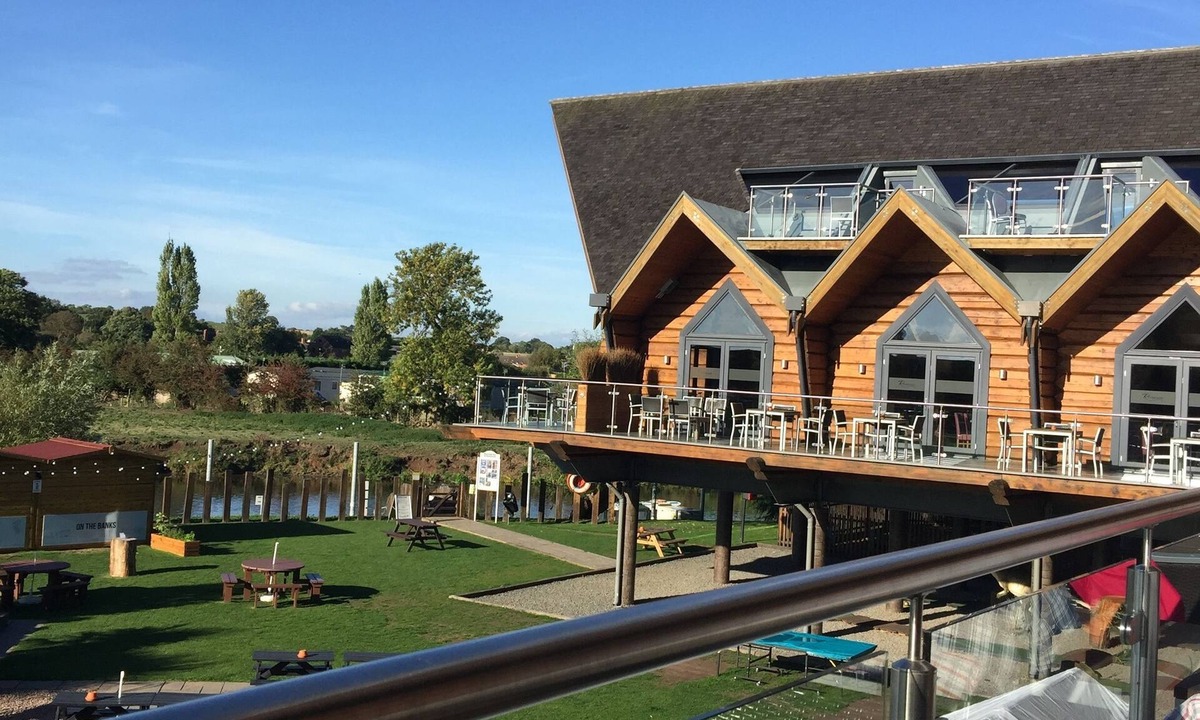 Tiddington House | Beautiful 2-bed Caravan in Stratford-upon-avon