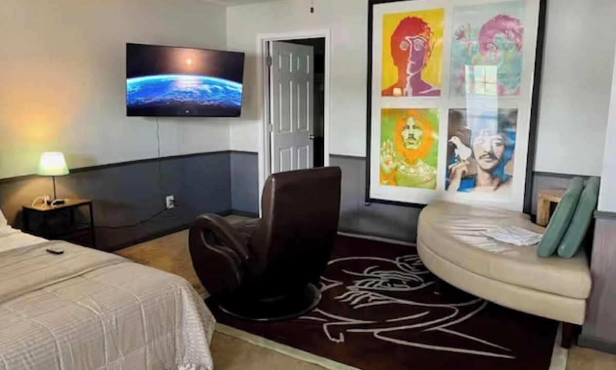 Buchanan Apartment | Beautiful 2-bed Garden Lake Apartment, w/Hot Tub, BBQ, Boat, Parking, Buchanan