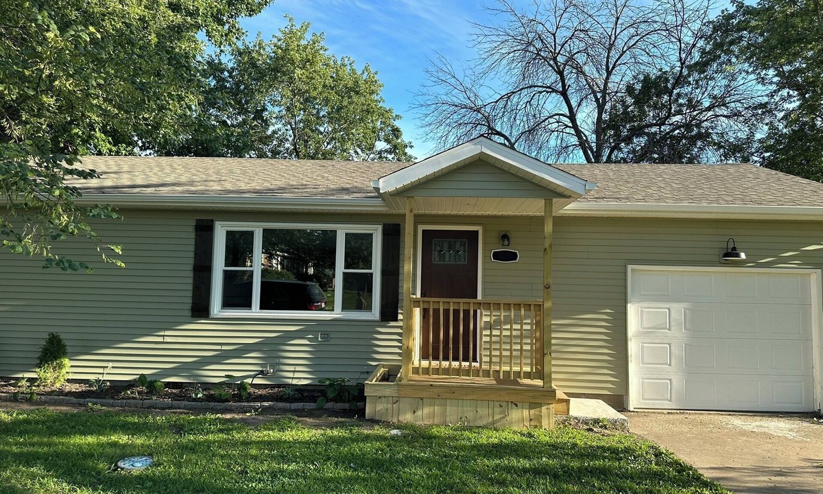 Hamilton House | Beautiful 2-bedroom cottage in Hamilton