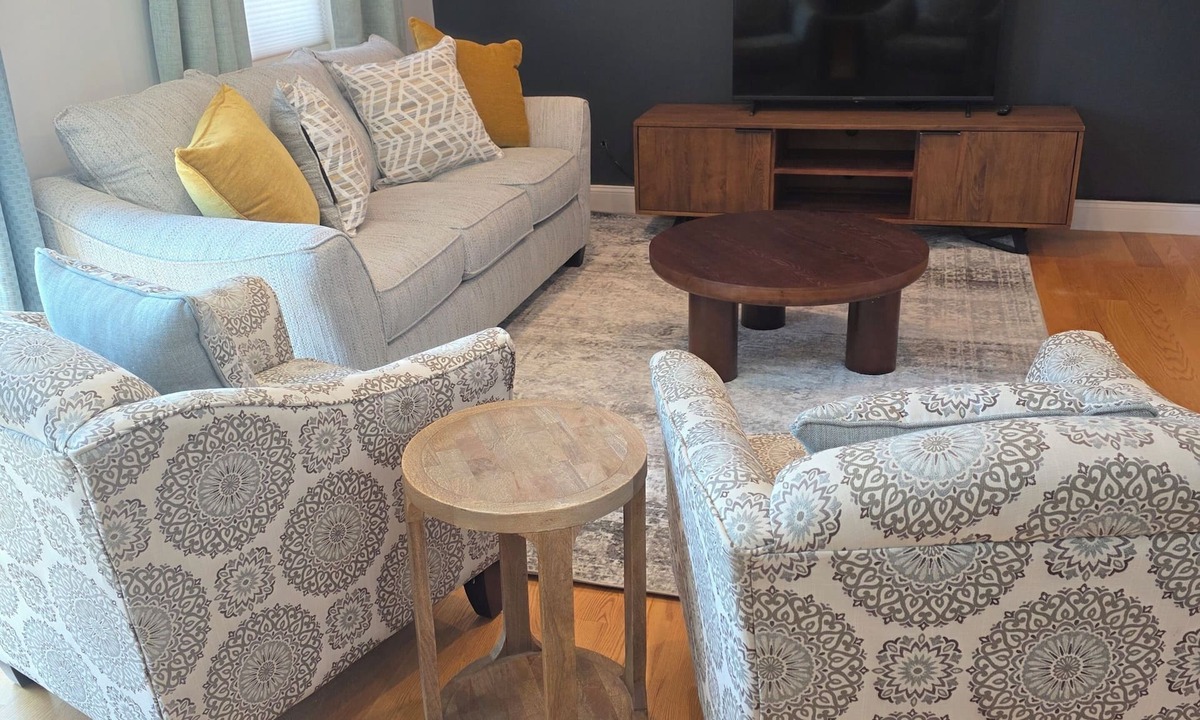 Beverly Condo | Beautiful 2-bedroom condo in Beverly 1 Mile to Salem
