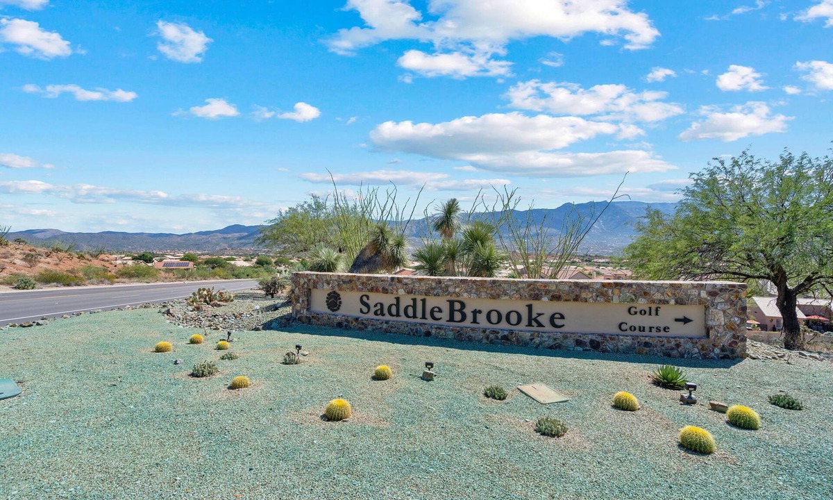 Saddlebrooke House | Beautiful 2-bedroom house with AC in tranquil SaddleBrooke