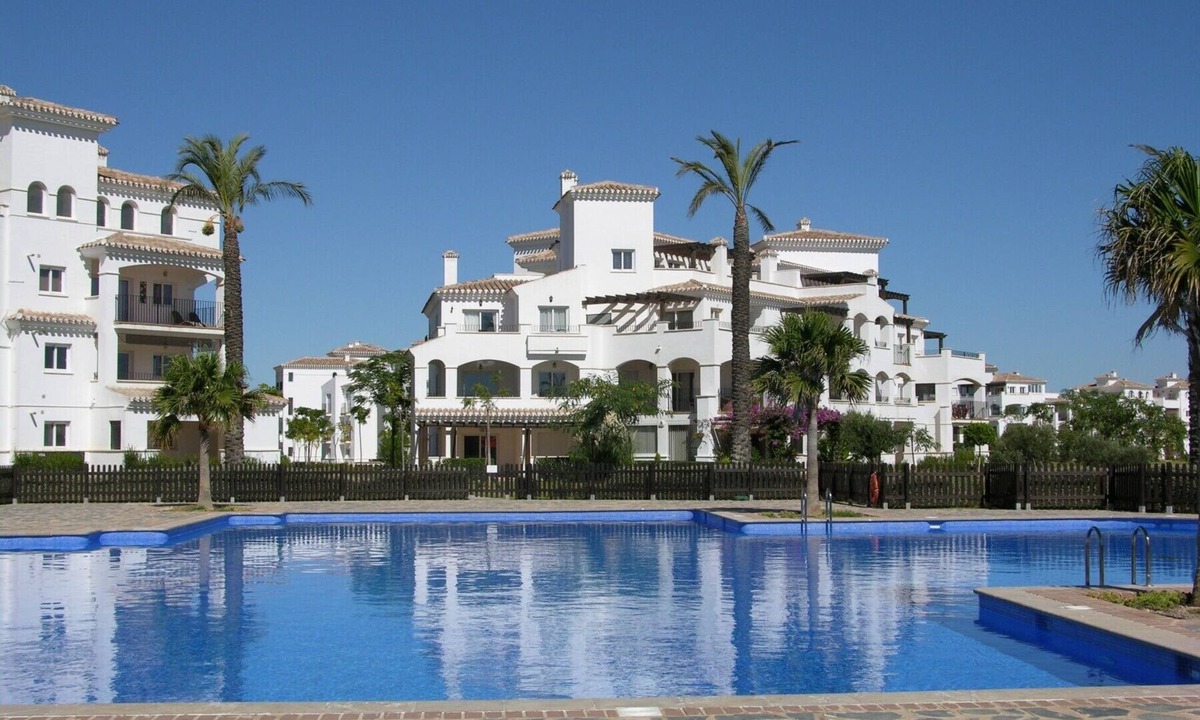 Sucina Apartment | Beautiful 2 Bedroom Property With Tourist Licence