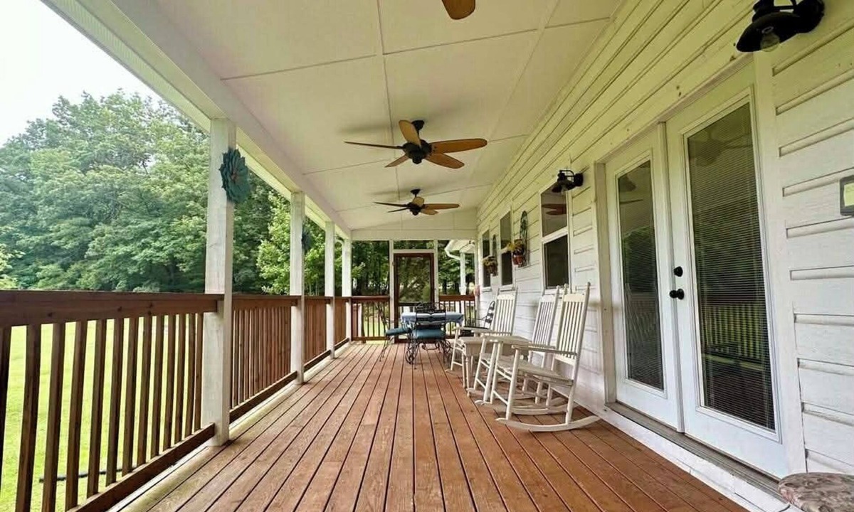 Henry House | Beautiful 2 BR 1 BA Cabin in Blue Ridge Mountains
