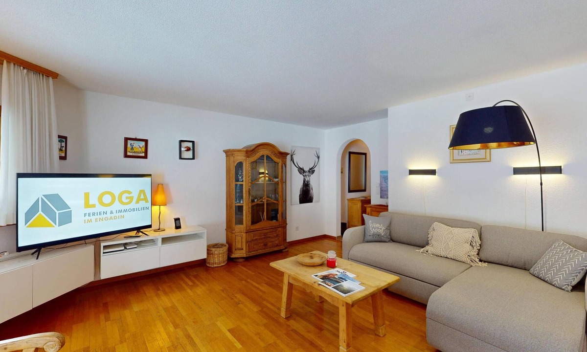 Champfer Apartment | Beautiful 2-room apartment on the raised ground floor with approx.