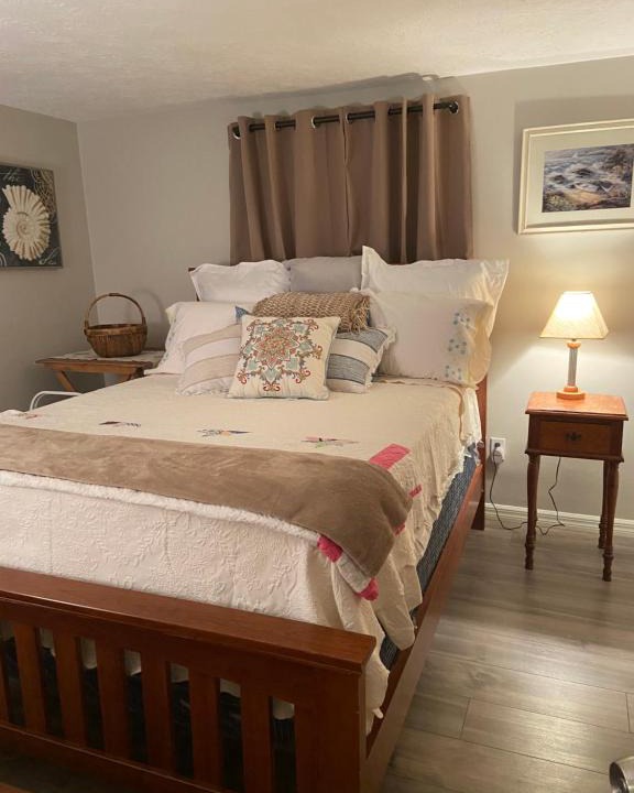 Bayonet Point House | Beautiful 2 Room Suite with Private Bath