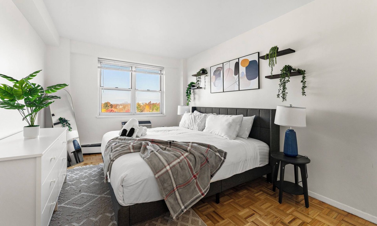 North Brookline Apartment | Beautiful 2bd/1.5ba Next to BU 8519