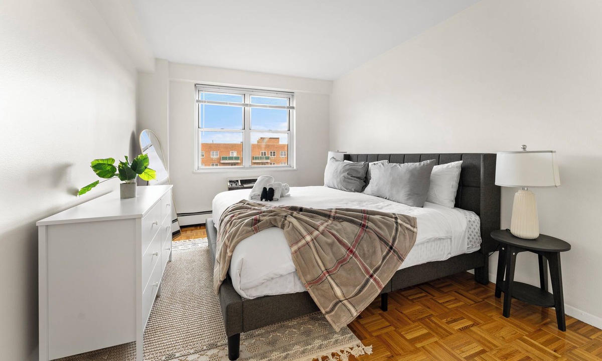 North Brookline Apartment | Beautiful 2BR Next to BU 4388