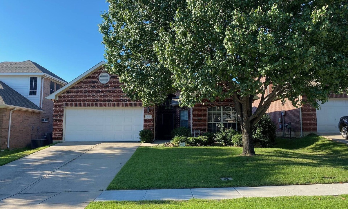 Coppell House | Beautiful 3 Bdrm House in Upscale Neighborhood