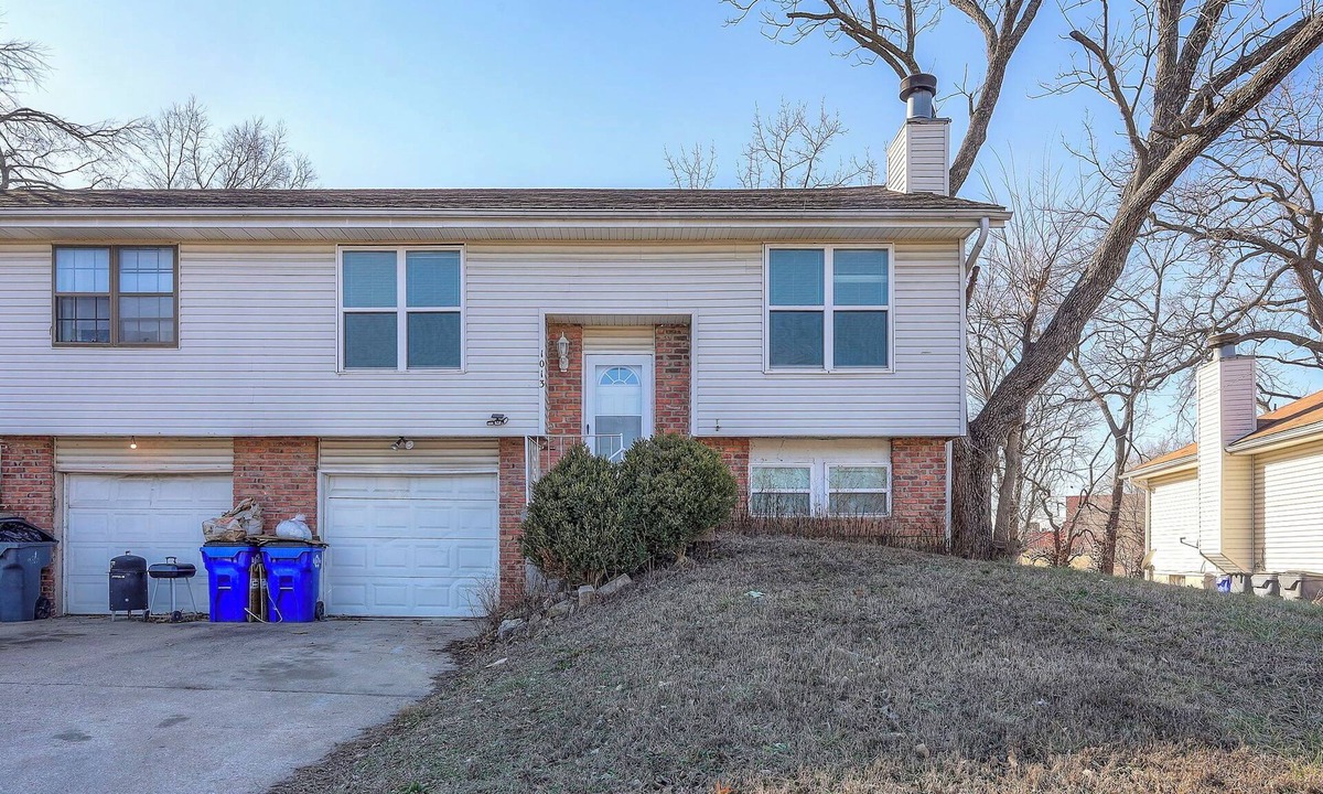 Olathe Condo | Beautiful 3-bedroom condo with AC in charming Olathe