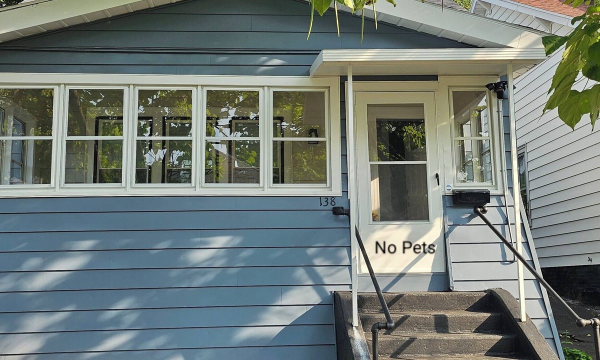Syracuse House | Beautiful 3-bedroom house with AC in delightful Syracuse