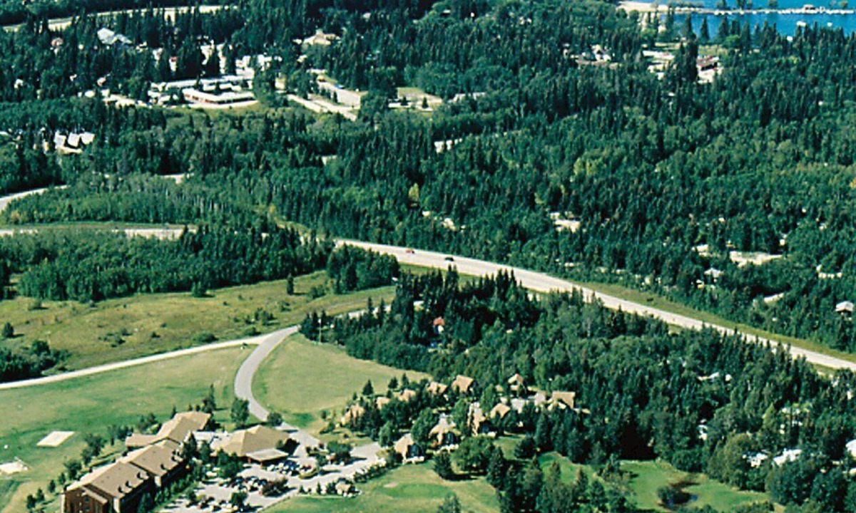 Wasagaming Apartment | Beautiful 3 bedroom unit at resort, sleeps 8