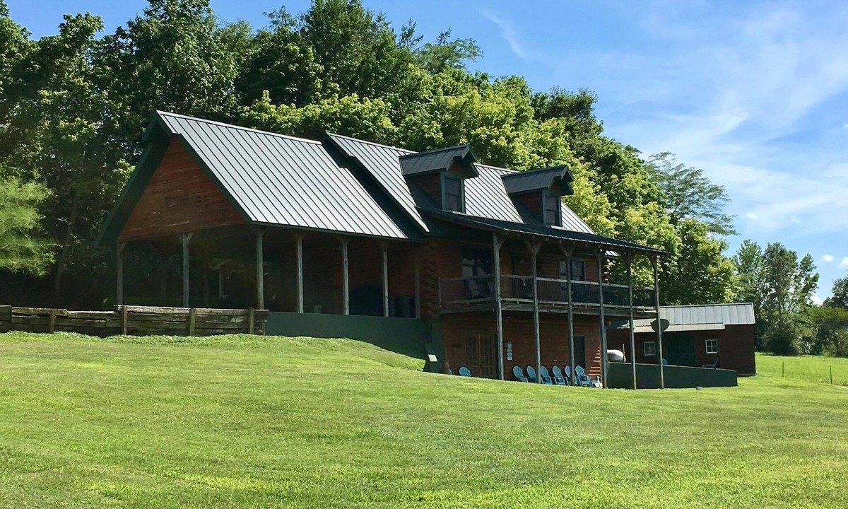 Jasper Cabin | Beautiful 3-story Cabin on the Little Buffalo!