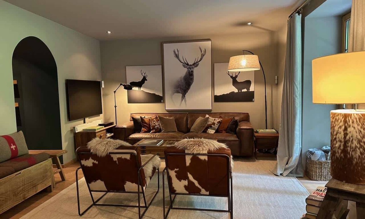 Chateau-d'Oex House | Beautiful 3BR Apartment With Terrace